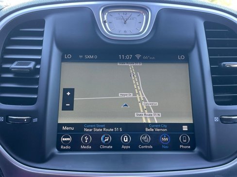 Used 2018 Chrysler 300 Limited w/ Safetytec Plus Group image 34