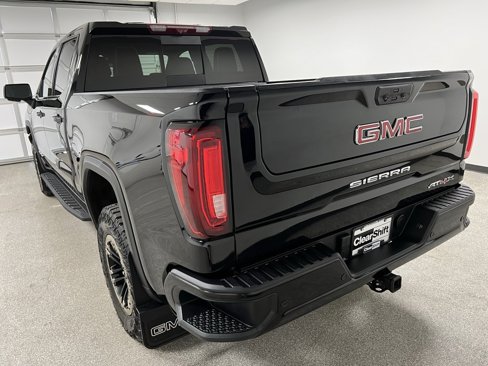 Used 2024 GMC Sierra 1500 AT4X image 10