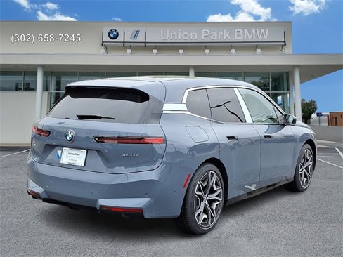 Used 2026 BMW iX xDrive60 image 4
