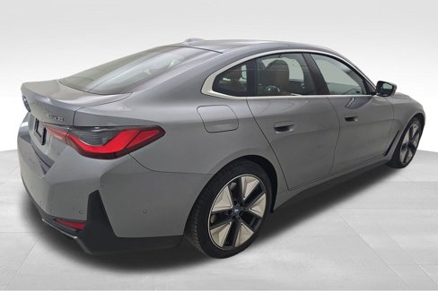 Used 2024 BMW i4 eDrive35 w/ Premium Package image 9