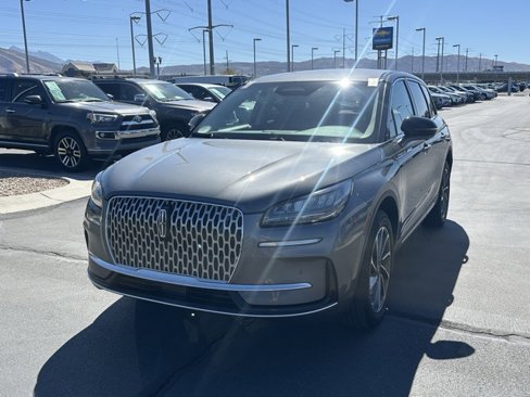Used 2023 Lincoln Corsair AWD image 4