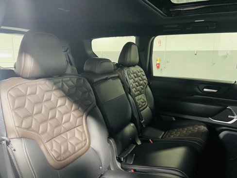 New 2025 Nissan Armada Platinum image 32