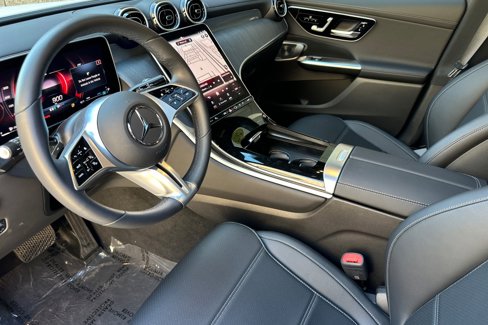 Used 2024 Mercedes-Benz GLC 300 image 9