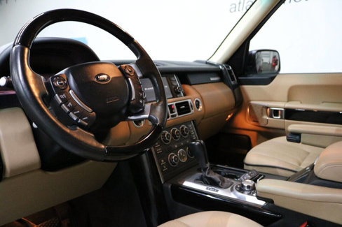 Used 2010 Land Rover Range Rover HSE LUX image 25