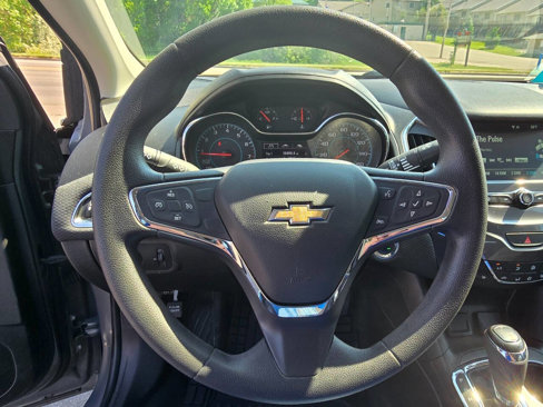 Used 2018 Chevrolet Cruze LT w/ Convenience Package image 15