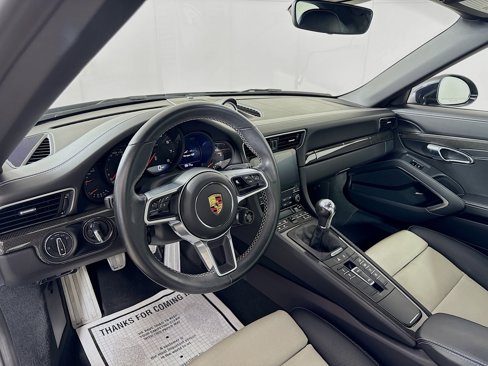 Certified 2019 Porsche 911 Targa 4S image 4
