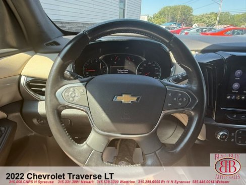 Used 2022 Chevrolet Traverse LT image 18