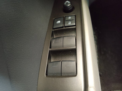 Used 2021 Toyota Camry LE image 27