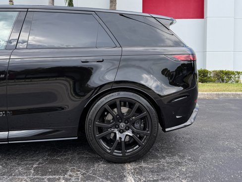 Used 2024 Land Rover Range Rover Sport image 18