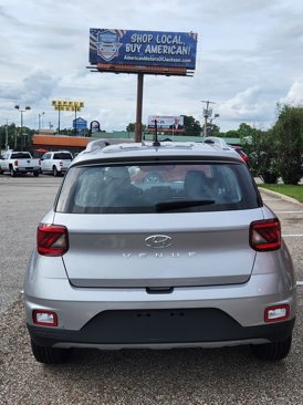 Used 2023 Hyundai Venue SEL image 10