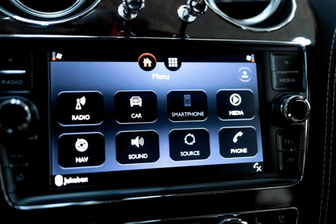 Used 2018 Bentley Bentayga image 55