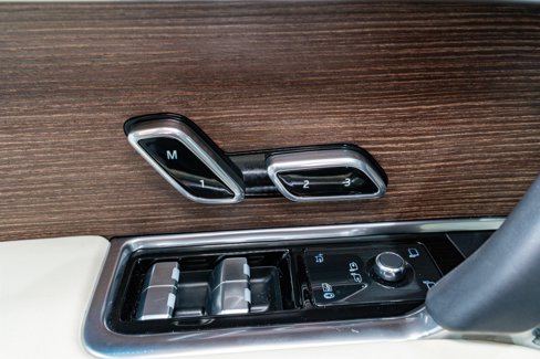 Used 2024 Land Rover Range Rover SE image 14