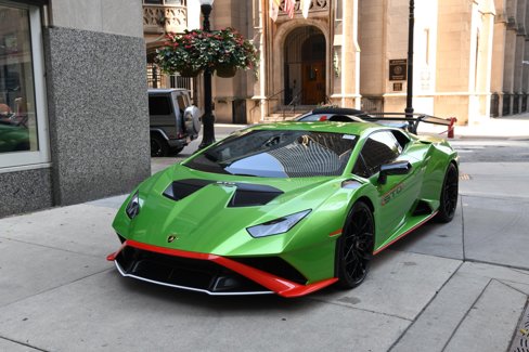 Used 2022 Lamborghini Huracan STO image 1
