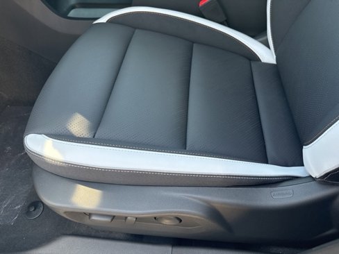 New 2025 Buick Envision Sport Touring image 13