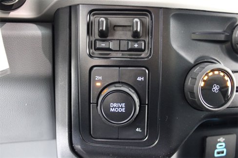 Used 2025 Ford F450 XLT w/ FX4 Off-Road Package image 26