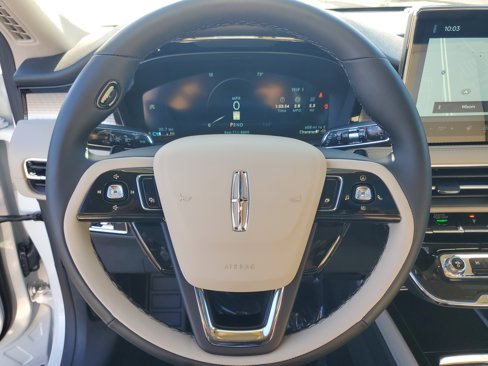 New 2026 Lincoln Corsair Premiere image 16