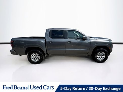 Used 2024 Nissan Frontier SV image 8
