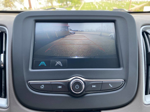 Used 2018 Chevrolet Malibu LS image 16
