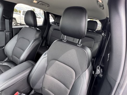 Used 2025 Ford Escape SE image 20