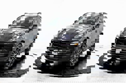 Certified 2025 Porsche Macan image 1