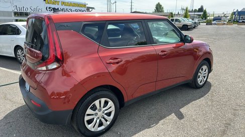 Used 2021 Kia Soul LX image 3