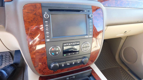 Used 2013 Chevrolet Suburban LTZ image 32