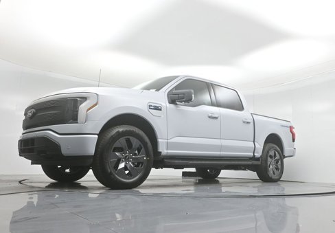 New 2025 Ford F150 Lightning XLT image 44