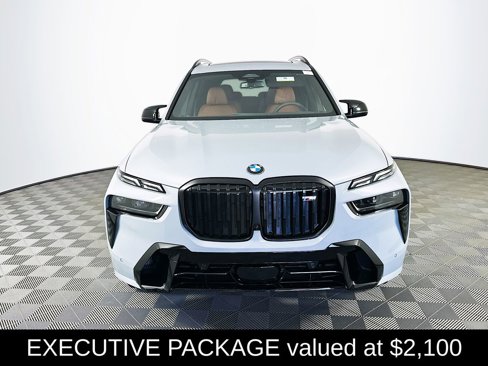 New 2026 BMW X7 M60i w/ Executive Package image 3