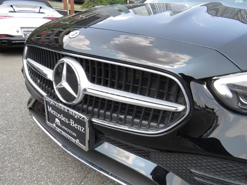 Used 2025 Mercedes-Benz C 300 4MATIC Sedan image 24
