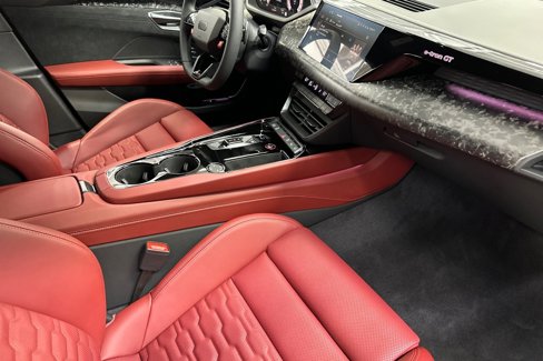 New 2025 Audi RS e-tron GT performance image 14
