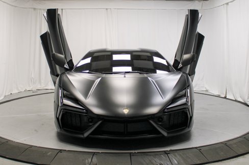 Used 2025 Lamborghini Revuelto image 9