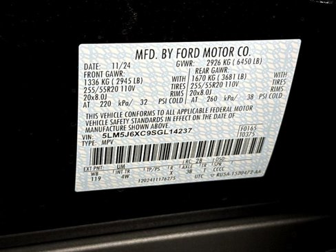 Certified 2025 Lincoln Aviator AWD image 31