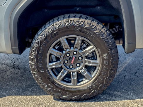 Used 2024 GMC Sierra 1500 AT4X image 17
