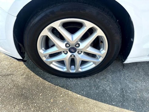Used 2014 Ford Fusion SE image 8