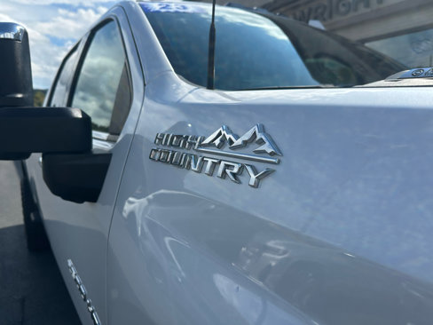 Used 2023 Chevrolet Silverado 2500 High Country w/ Z71 Off-Road Package image 10