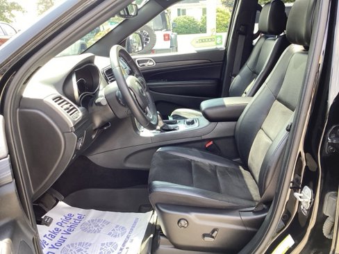 Used 2022 Jeep Grand Cherokee Laredo X image 28