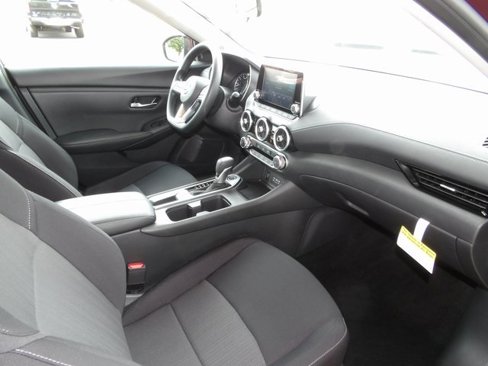 Certified 2025 Nissan Sentra SV image 24