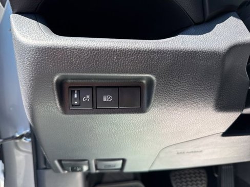 Used 2025 Toyota RAV4 XLE image 11