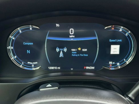 Used 2016 Cadillac Escalade Luxury image 11