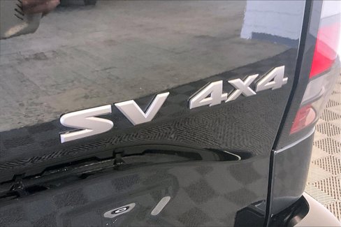 Used 2024 Nissan Frontier SV image 7