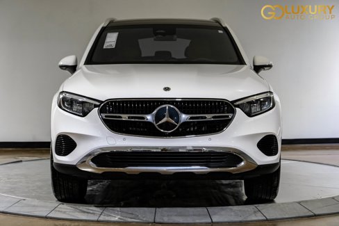 Used 2025 Mercedes-Benz GLC 300 image 7
