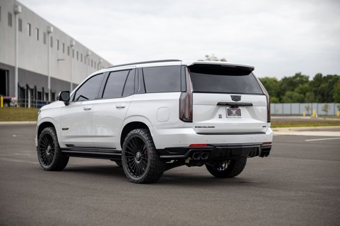 Used 2025 Cadillac Escalade V image 14