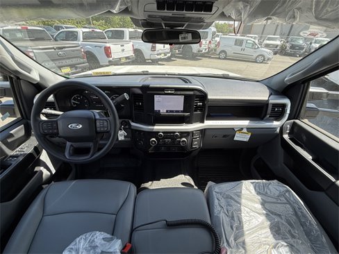 New 2025 Ford F550 4x4 SuperCab Super Duty image 13