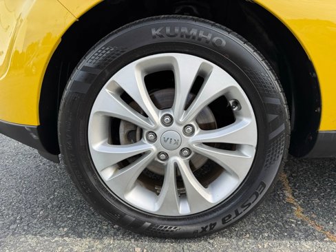 Used 2014 Kia Soul + image 11