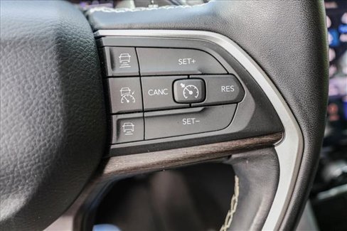 Used 2021 Jeep Grand Cherokee L Limited image 16