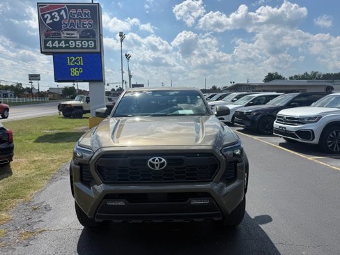 Used 2024 Toyota Tacoma TRD Off-Road image 8