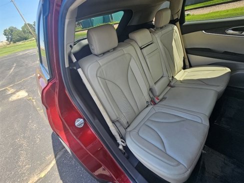 Used 2016 Lincoln MKX Reserve w/ Luxury Package image 16