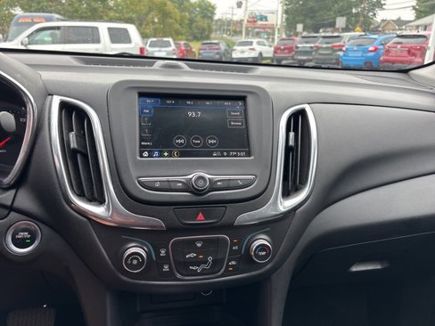 Used 2019 Chevrolet Equinox LT image 17