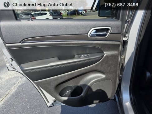 Used 2018 Jeep Grand Cherokee Limited w/ Luxury Group II image 39
