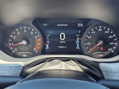 Used 2024 Jeep Compass Latitude image 32